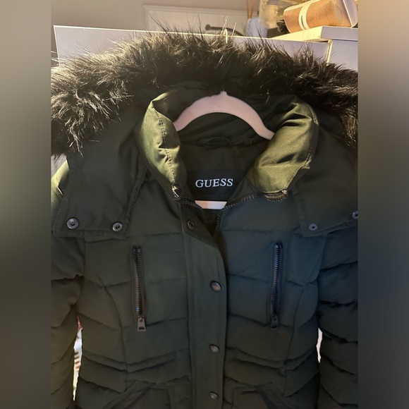 🌲💚NWOT Guess Women’s Winter Parka Coat Dark Olive Green, Black Faux Fur Hood🌲💚 - Picture 2 of 16